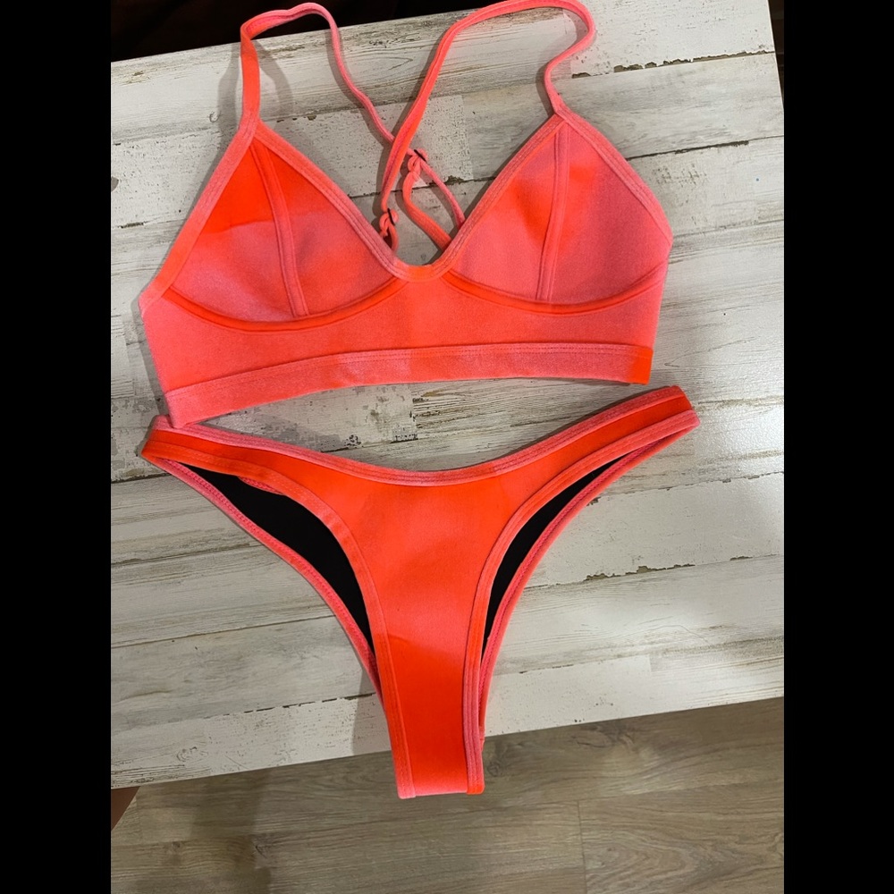 HOAKA swim set